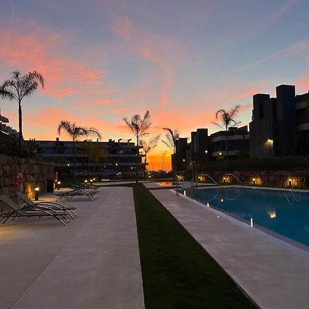 The Golden Oasis Penthouse Lejlighed Estepona Eksteriør billede