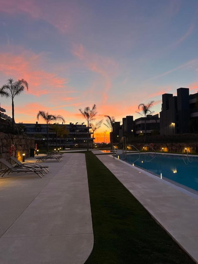 The Golden Oasis Penthouse Lejlighed Estepona Eksteriør billede